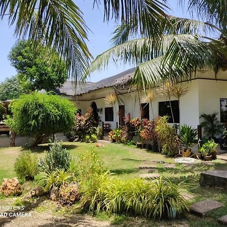 Apoestin Homestay Сікіхор Екстер'єр фото